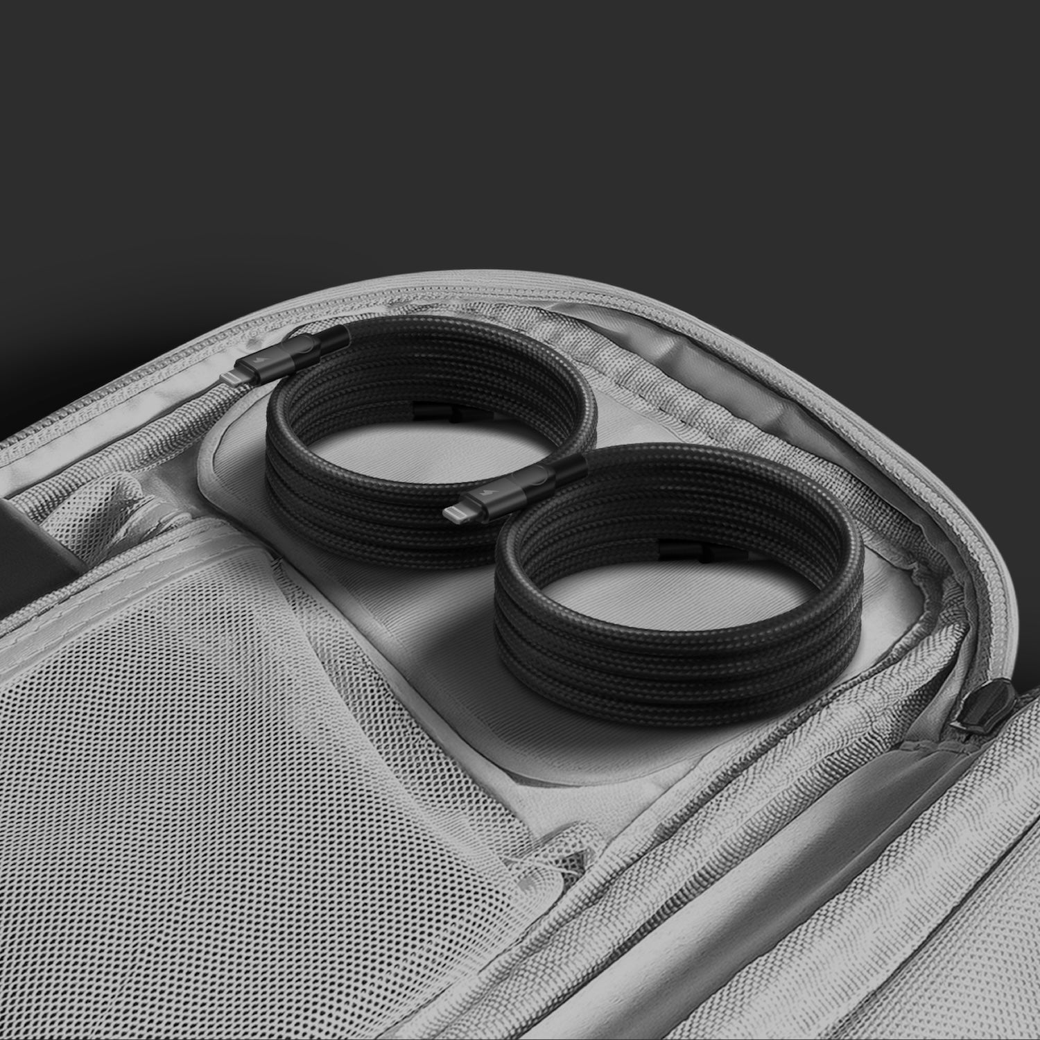 Momax Mag.Link 60W Usb-C To Lightning Magnetic 2M Cable | Black Momax Mag.Link 60W Usb-C To Lightning Magnetic 2M Cable | Black